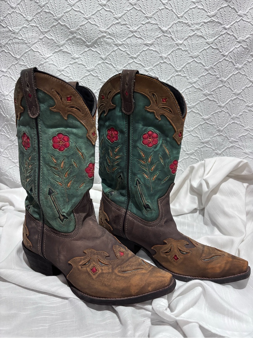 Laredo Women’s 9.5 M Western Cowboy Boots Green Brown Floral Embroidered
